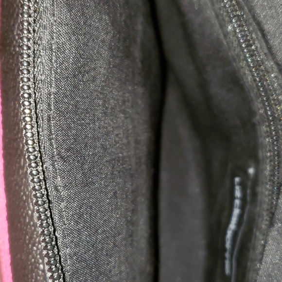 Liz Claiborne Happy Stripes Crossbody Bag  (NWOT) - Picture 7 of 7